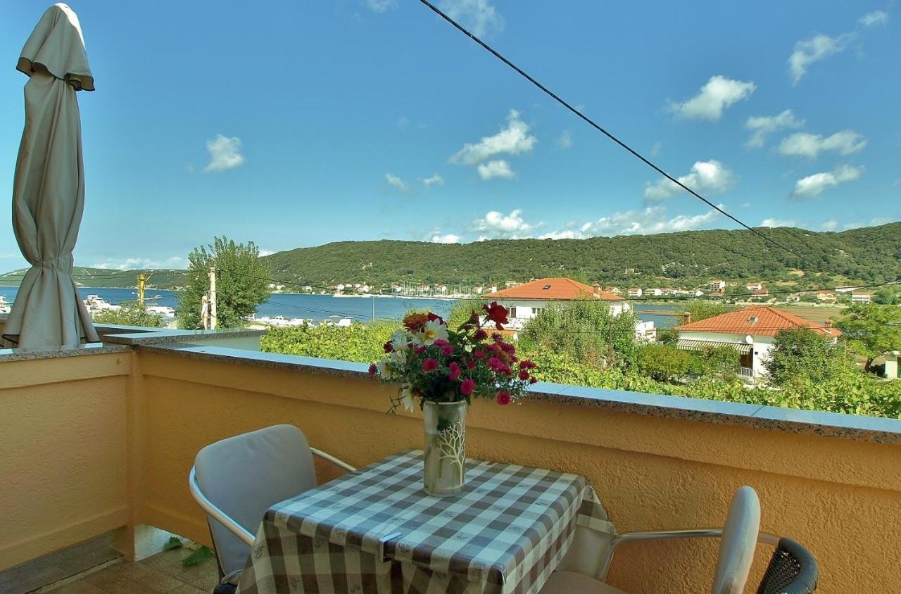 Apartments By The Sea Supetarska Draga - Donja, Rab - 4954 Kültér fotó